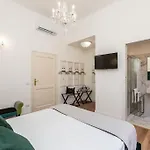 Portico D\'Ottavia Lux
